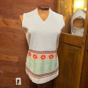 VINTAGE 70s Mod Golf Vest Size S Floral V Neck Geometric Knit Mr Beau Gogo